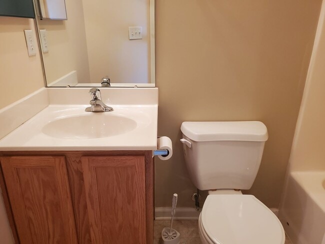 Building Photo - Beautiful 3 Bedroom, 2.5 Bath in Millersville