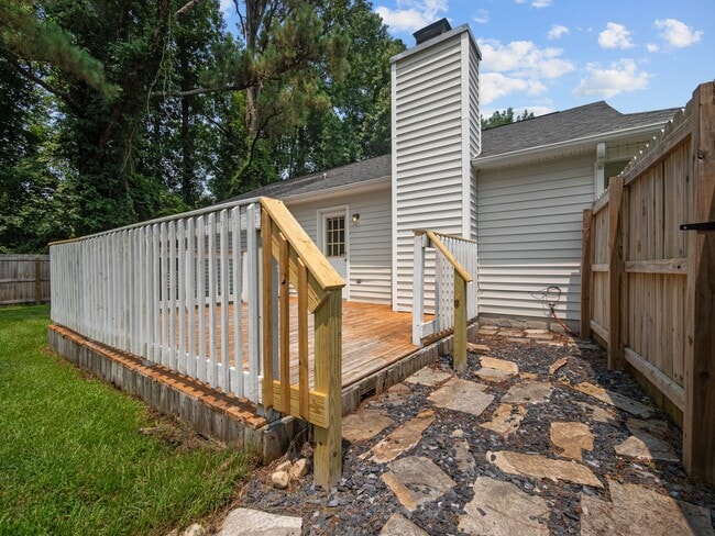 Building Photo - 1212 Gerald Dr