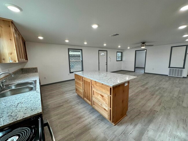 Building Photo - 3410 Cactus