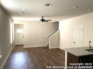 Building Photo - 10317 Lynwood Vlg