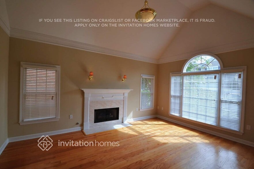 Building Photo - 1920 Hickory Station Cir