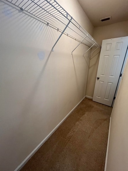 Building Photo - 94 Red House Cir