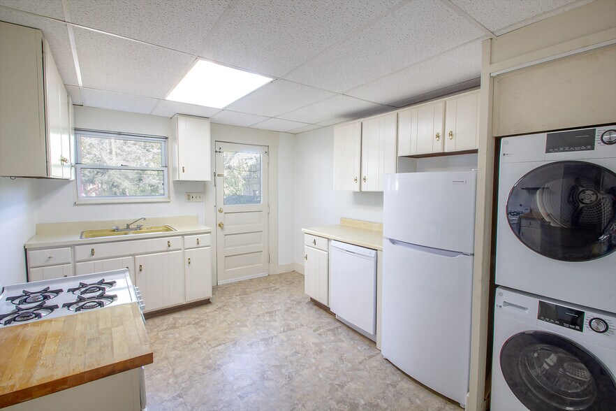 Building Photo - 421 S Trenton Ave