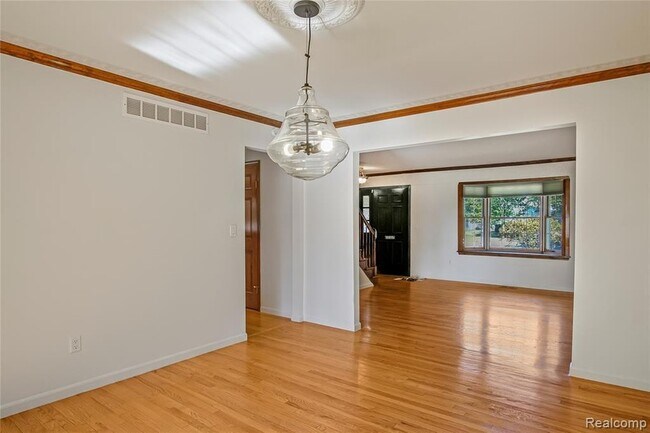 Building Photo - 1777 Fairway Dr