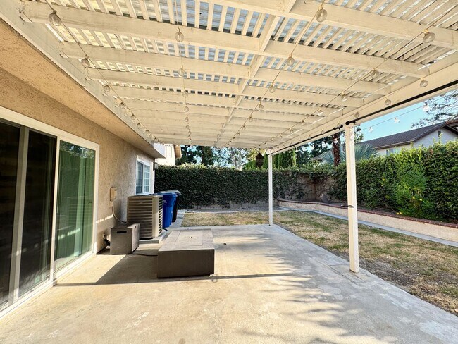 Building Photo - 16419 Bear Meadow Cir