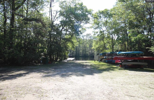 Building Photo - Cozy 2 Bedroom Retreat Available SOON!