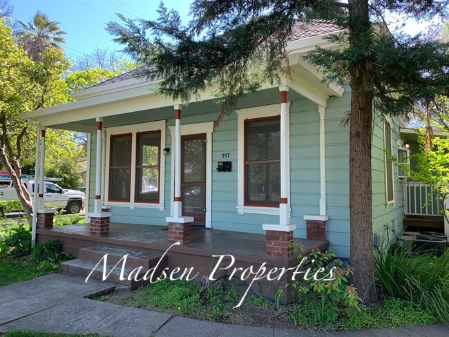 Building Photo - 397 E 6th St