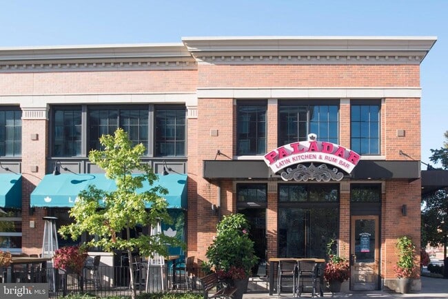 Building Photo - 408 Hendrix Ave