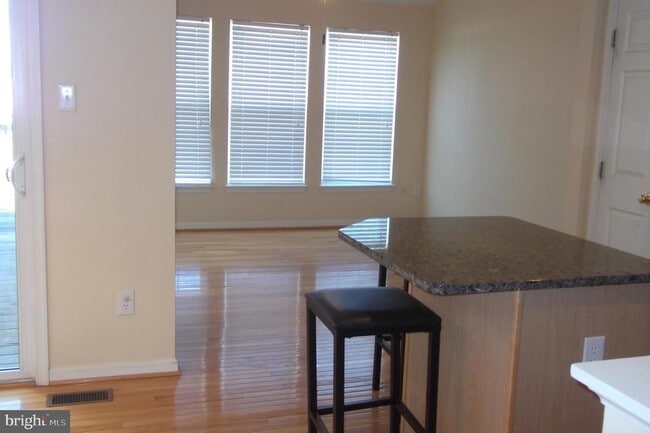 Building Photo - 410 Terrace Dr