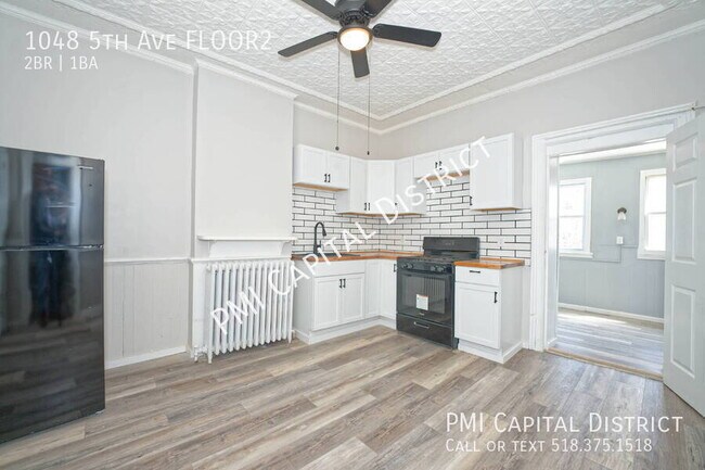 Building Photo - 1048 5th Ave