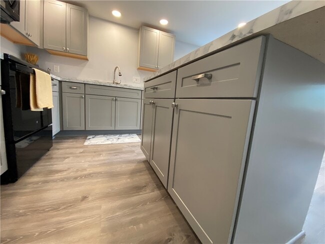 Building Photo - 233 W Commercial St