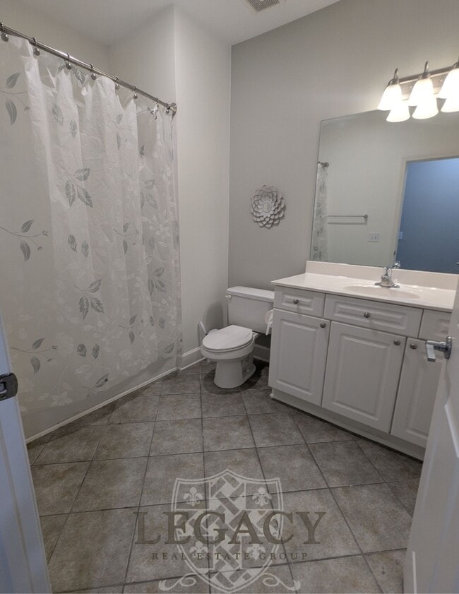 Building Photo - 8045 Bienville Dr