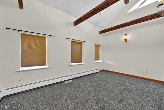 Building Photo - 430 E Main St