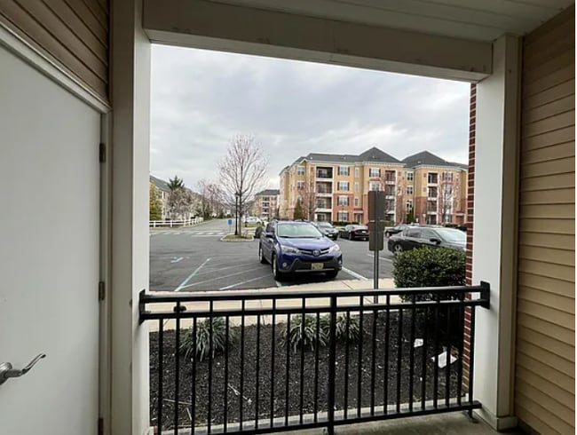 Building Photo - 1314 Sierra Dr