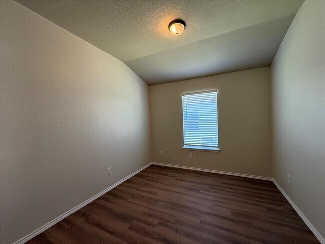 Building Photo - 228 Altamont St