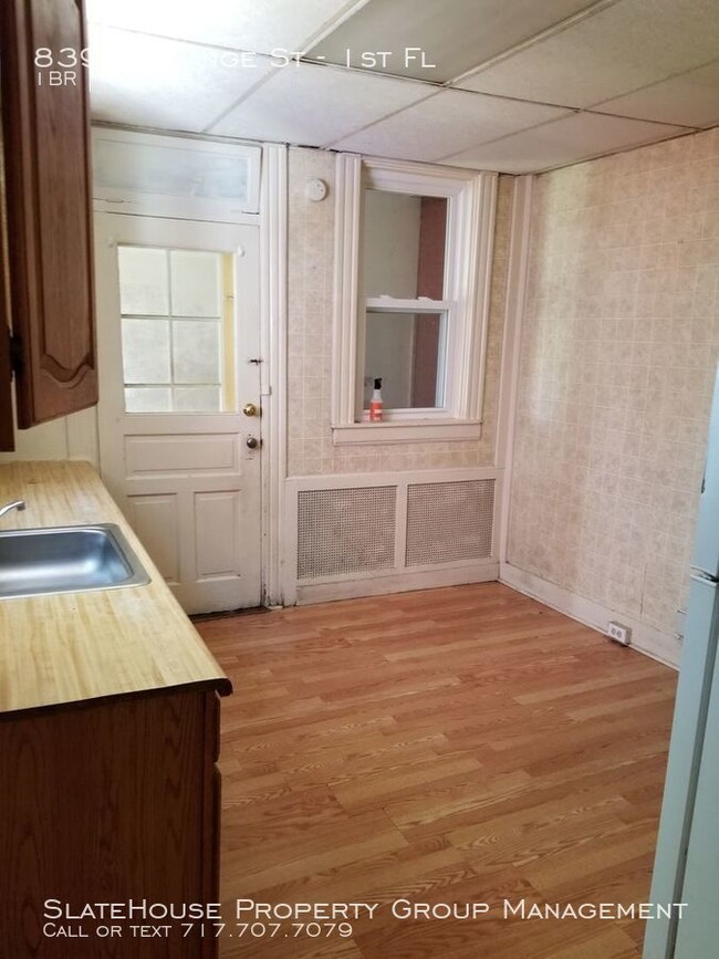 Building Photo - 1 Bedroom unit on first floor