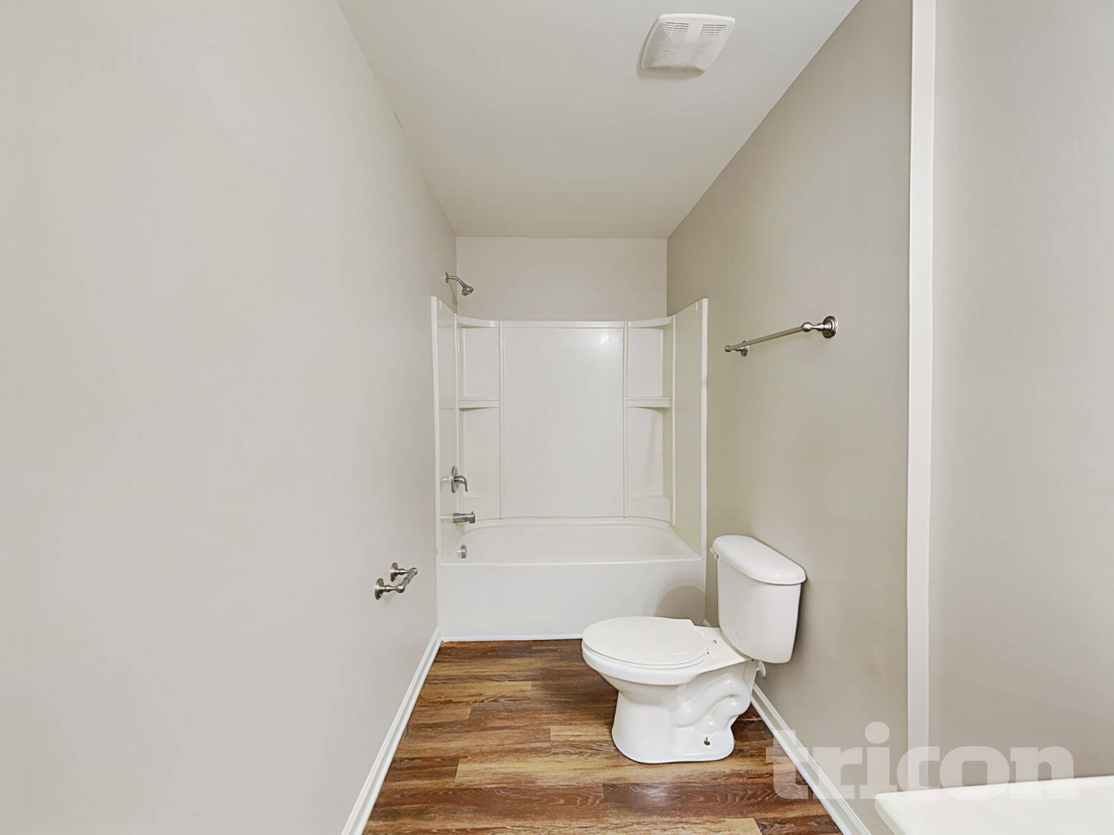 Building Photo - 4748 Brewer Dr