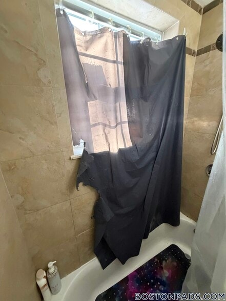 Building Photo - 1 Colonial Dr