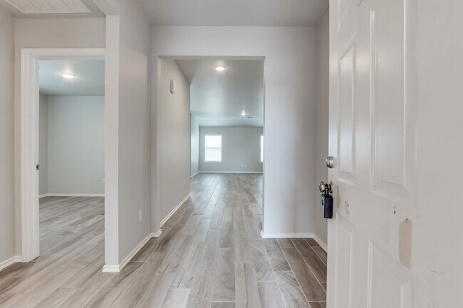 Building Photo - 3 Bed in Piedmont