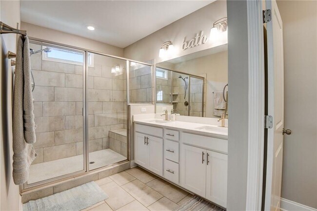 Building Photo - 3768 Duke Center Way
