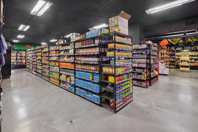 Building Photo - 4250 N Marine Dr