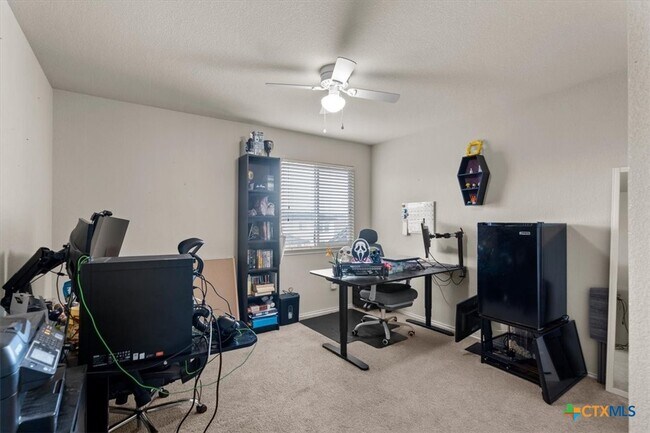 Building Photo - 9613 Adeel Dr