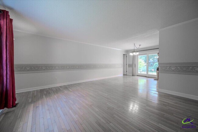 Building Photo - 413 Granada Terrace