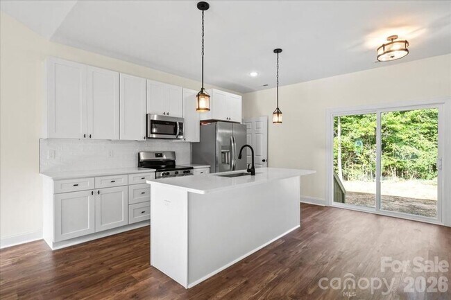 Building Photo - 5328 Oaktree Dr