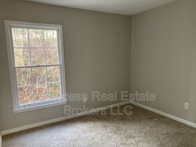 Building Photo - 11020 Egmont Dr