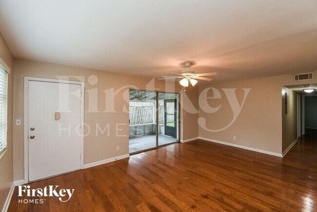 Building Photo - 7940 Fresca St