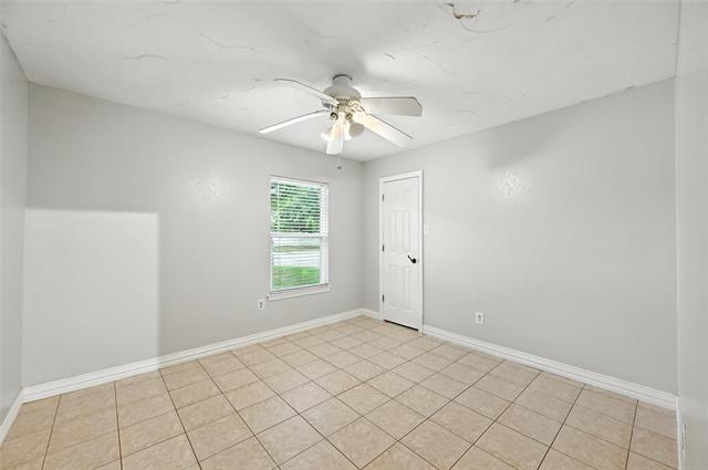 Building Photo - 3529 Alexandria Dr