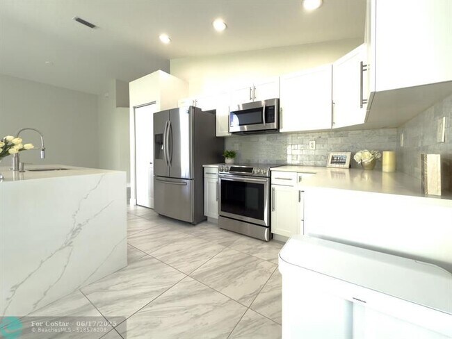Building Photo - 12204 Sunset Point Cir