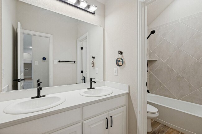 Building Photo - 4005 Gray Wolf Dr