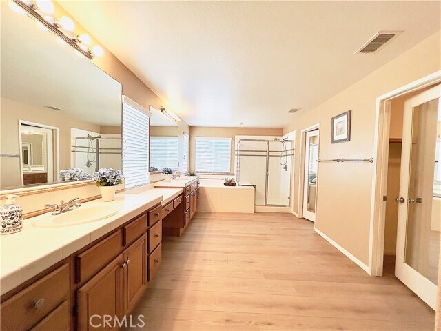 Building Photo - 17231 Greentree Dr