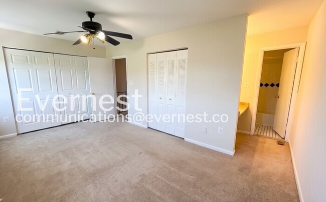 Building Photo - 2325 McClellan Ct