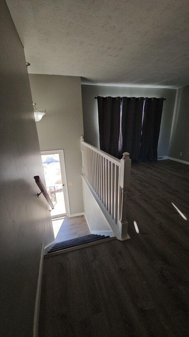 Building Photo - 10218 Weir St