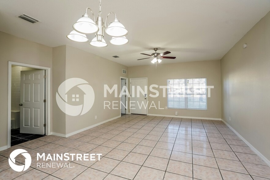 Building Photo - 4042 18th Ave S