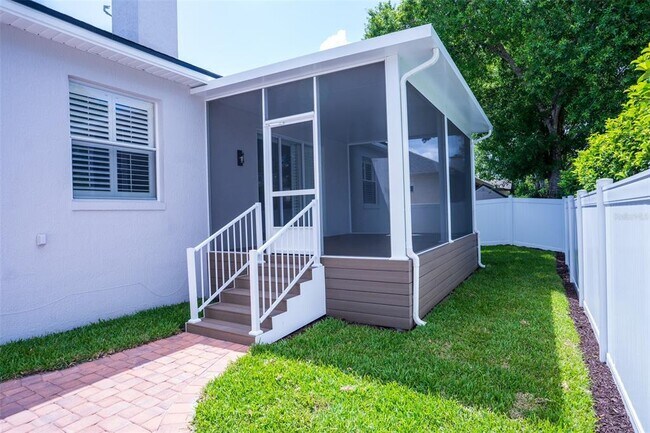 Building Photo - 2652 Queen Mary Pl