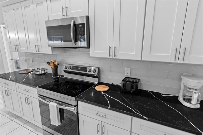 Building Photo - 61 Farmsworth Dr