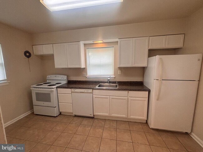 Building Photo - 11203 Dodson Ln