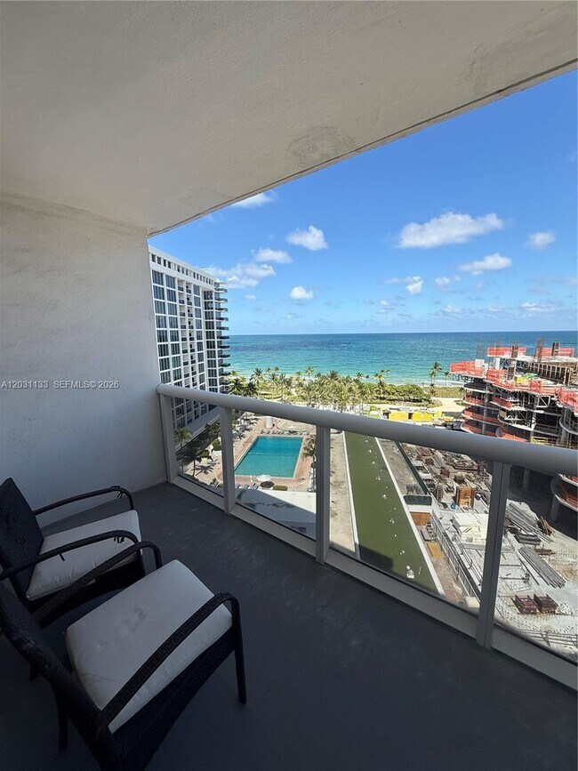 Building Photo - 10275 Collins Ave