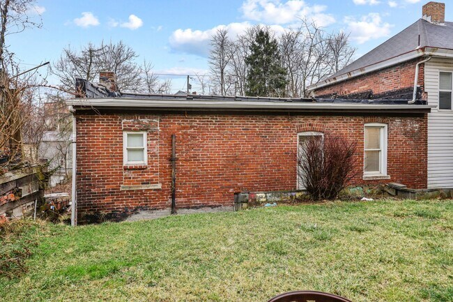 Building Photo - 91 F St