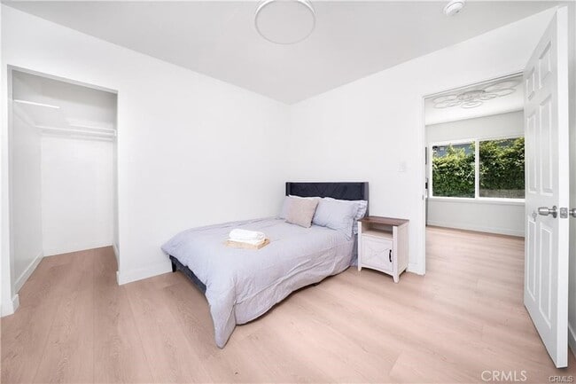 Building Photo - 1009 W Myrtle St