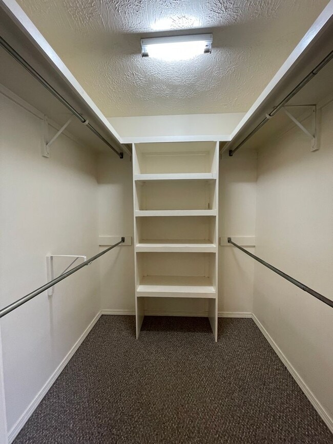 Building Photo - Excellent location - Wonderful all brick contemporary ranch styled home