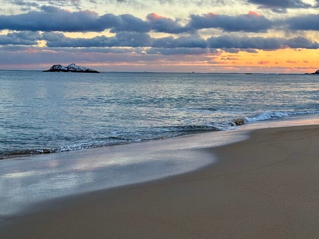 Building Photo - 1 School St