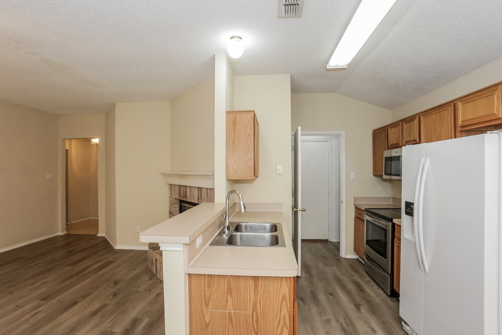 Building Photo - 6366 Twilight Cir