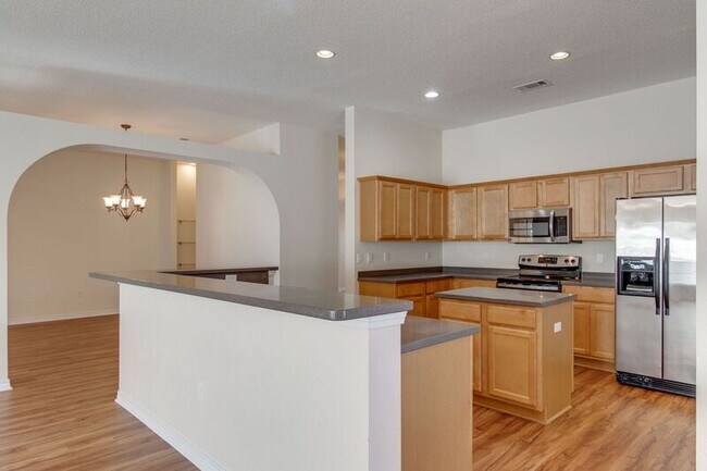 Building Photo - 5851 Chi Chi Cir