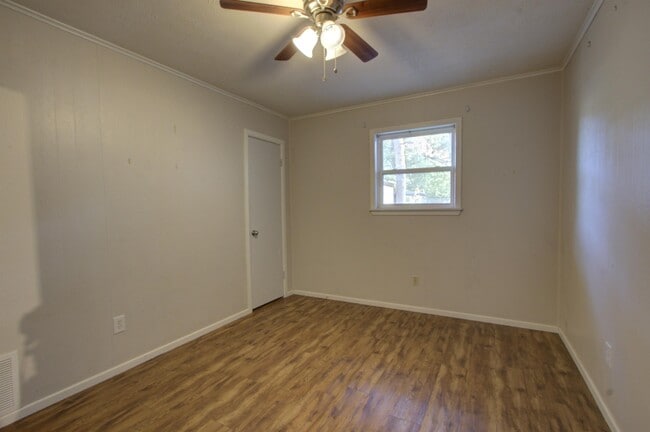 Building Photo - 3830 Union Rd