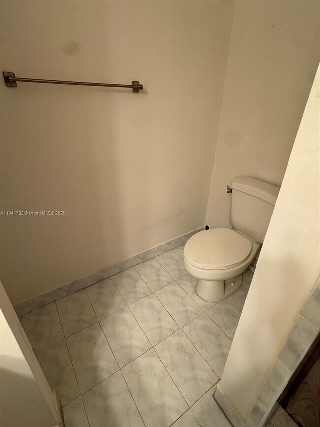 Building Photo - 2935 NE 163rd St