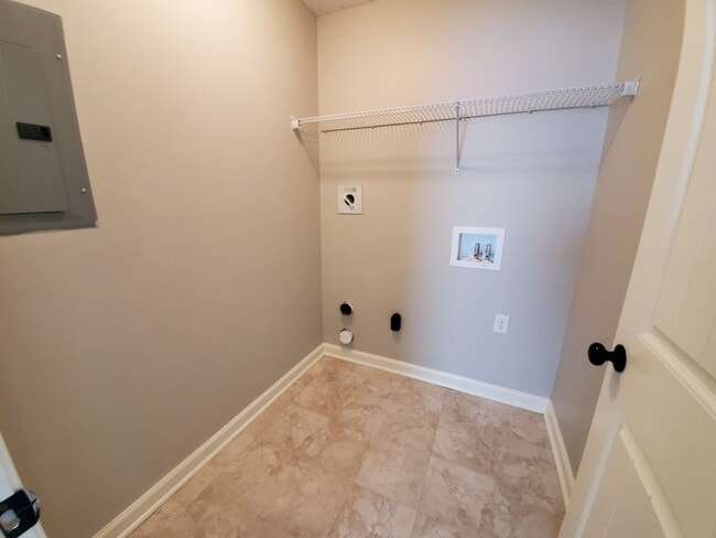 Building Photo - 198 Buckhaven Way